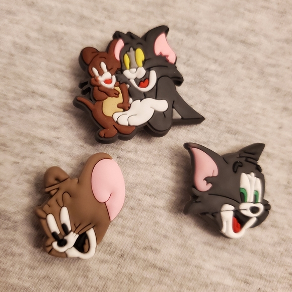 tom and jerry croc charms